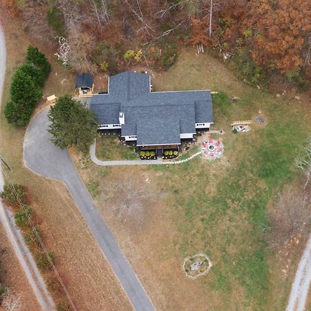 Entertainment Galore! Luxurious Property, Spectacular & Peaceful Setting, Great Location, Close To Major Attractions!! Pigeon Forge Zewnętrze zdjęcie