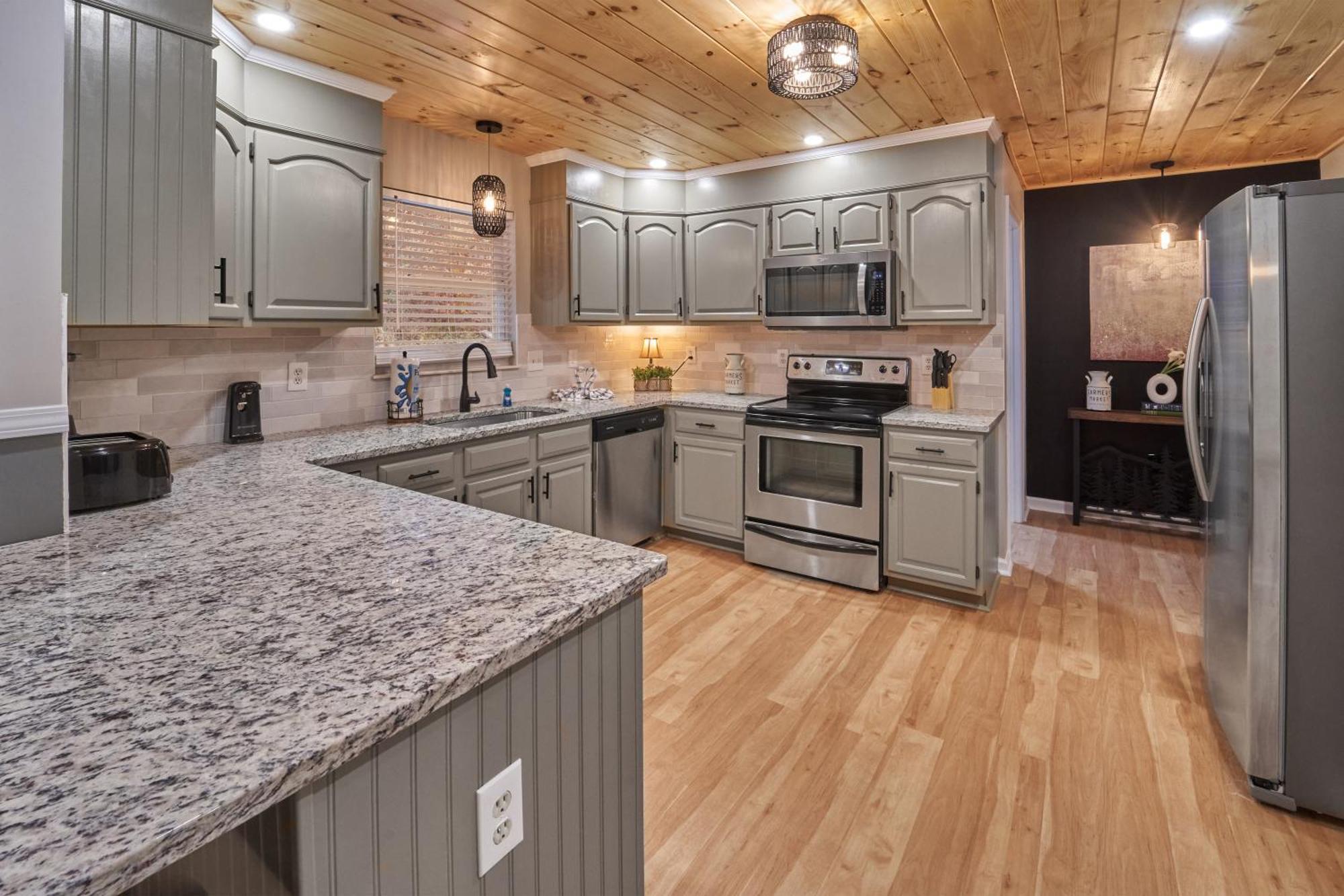 Entertainment Galore! Luxurious Property, Spectacular & Peaceful Setting, Great Location, Close To Major Attractions!! Pigeon Forge Zewnętrze zdjęcie