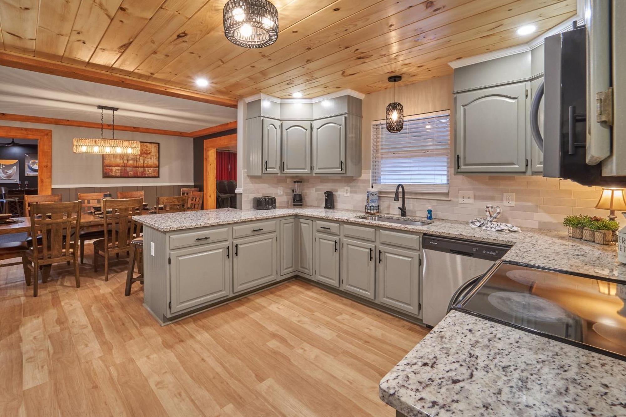 Entertainment Galore! Luxurious Property, Spectacular & Peaceful Setting, Great Location, Close To Major Attractions!! Pigeon Forge Zewnętrze zdjęcie